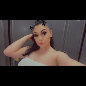 Meet your Posher, Estefania